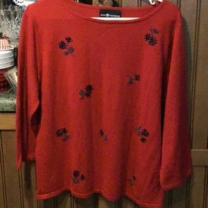 3/4 Sleeve Red Sweater w/black design